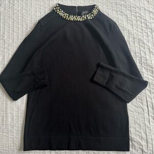 ANN TAYLOR size SMALL black sweater w jewel and pearl collar